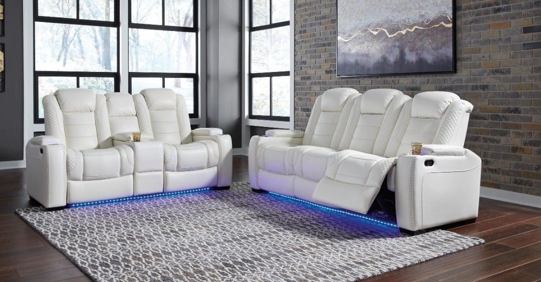 Party Time Power Reclining White Set

