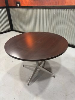 Round Table