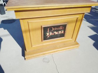Mini Bar With Built In Games  And Accessories 