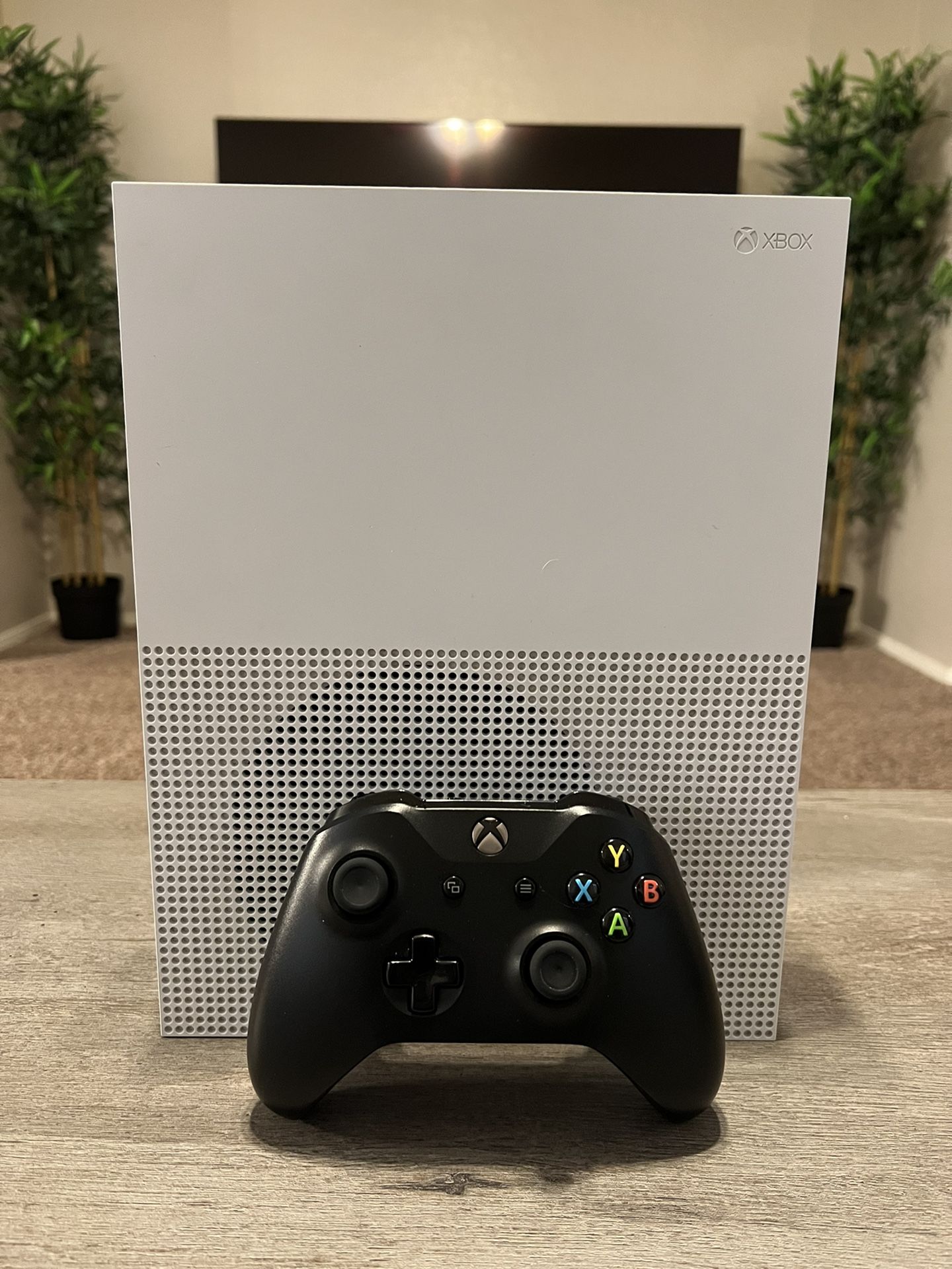 Microsoft Xbox One S White 500GB Console with Black Xbox Brand Wireless Controller