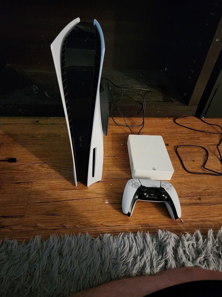 PS5 With Seagate GameDrive 8tb Hdd