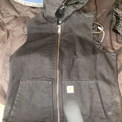 CARHART SLEEVE LESS JACKET 