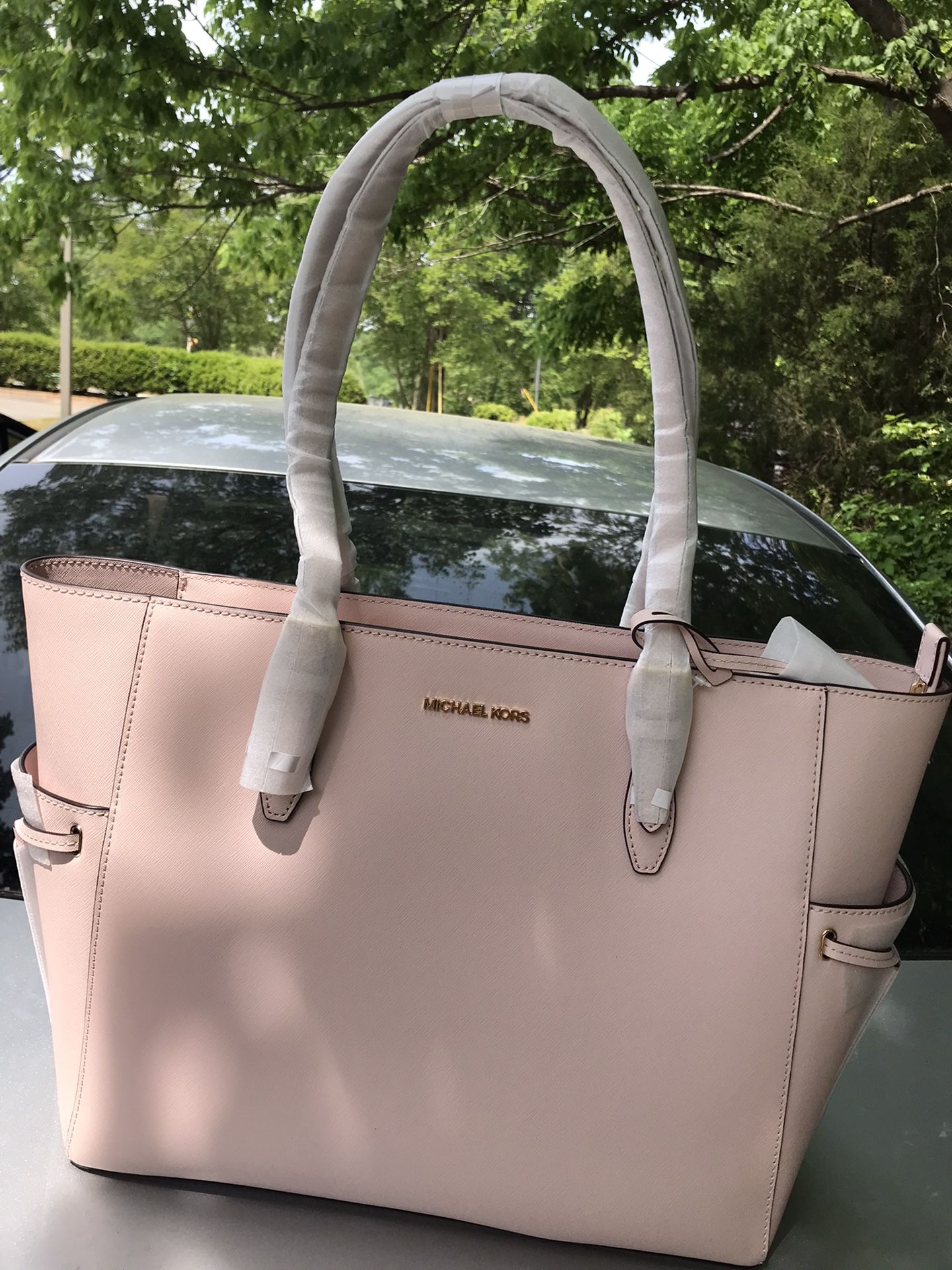 Michael Kors Purse For Women Size Large