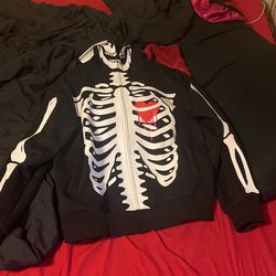 Skeleton hoodie 