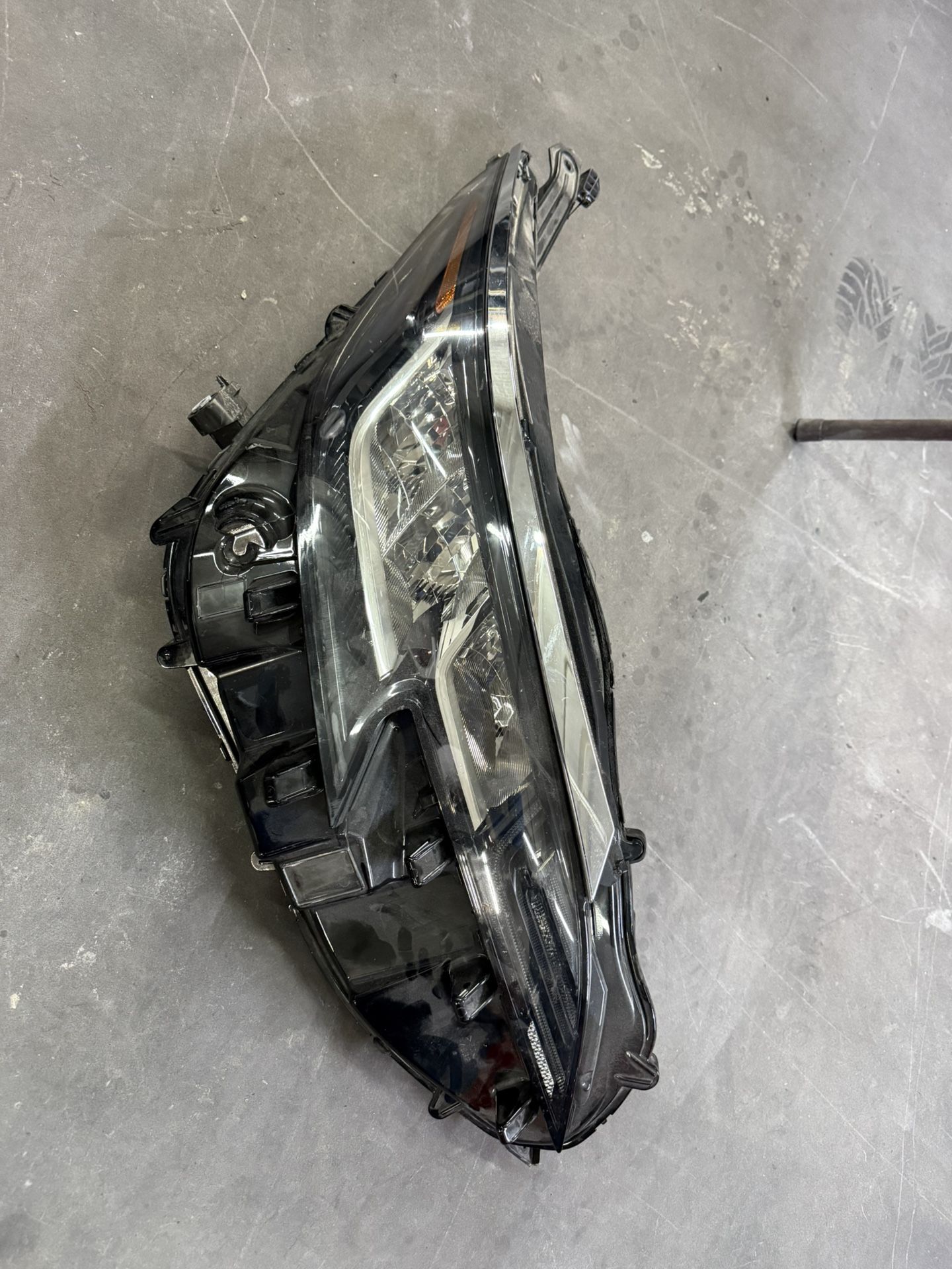 Toyota Sienna Headlight