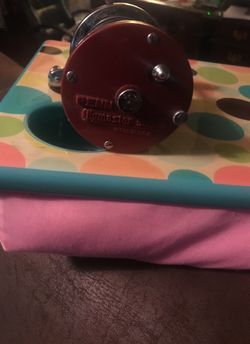 Penn. jig master 500. Deep sea reel