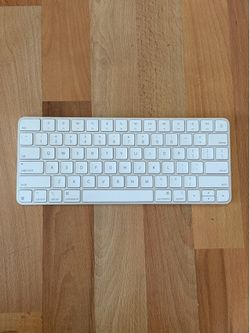 Apple Keyboard