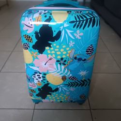 Lilo & ST SUITE CASE WITH WHEELS