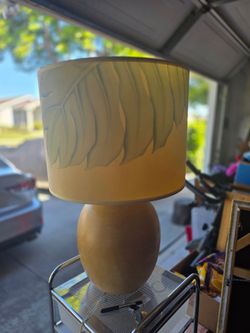 Table Lamp with Leaf Pattern Shade