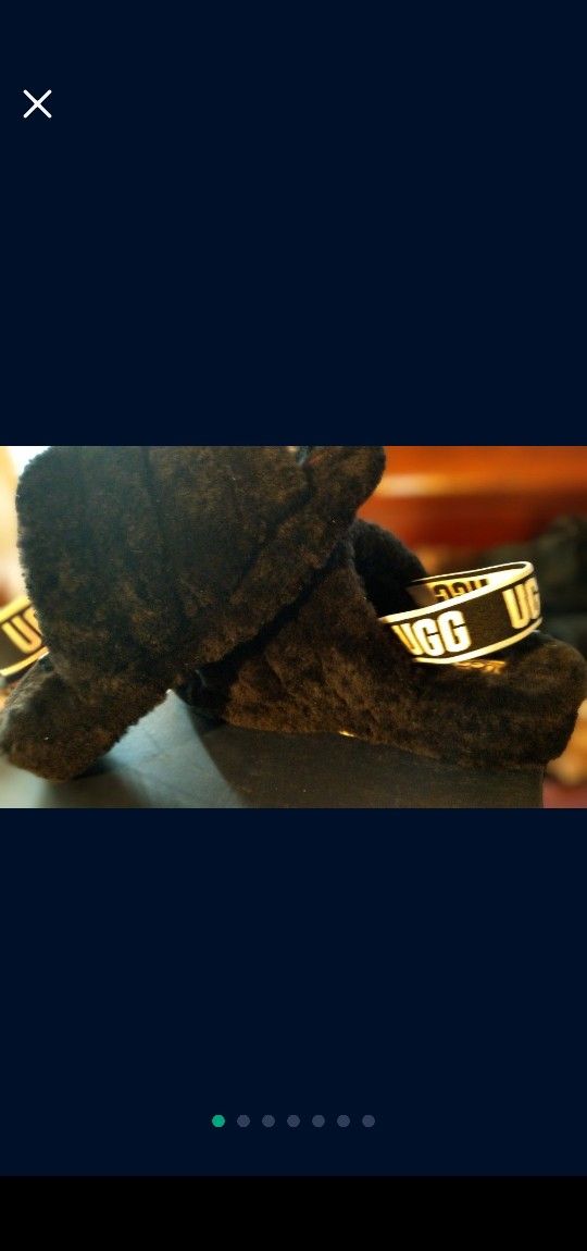 UGG SIZE 7 FLUFFY SLIPPERS WORN ONLY A FEW TIMES