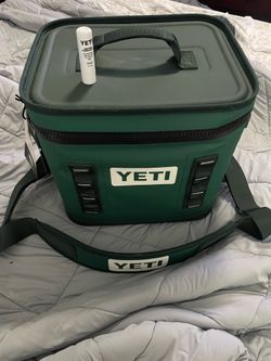 Yeti Hopper Flip 12 Black Forrest New
