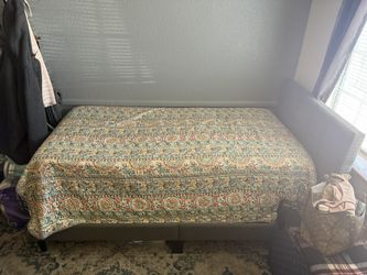 Bed And Bed Frame TWIN XL