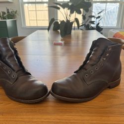 Wolverine 1000 Mile Boot - Sz 9.5 (Read Desc)