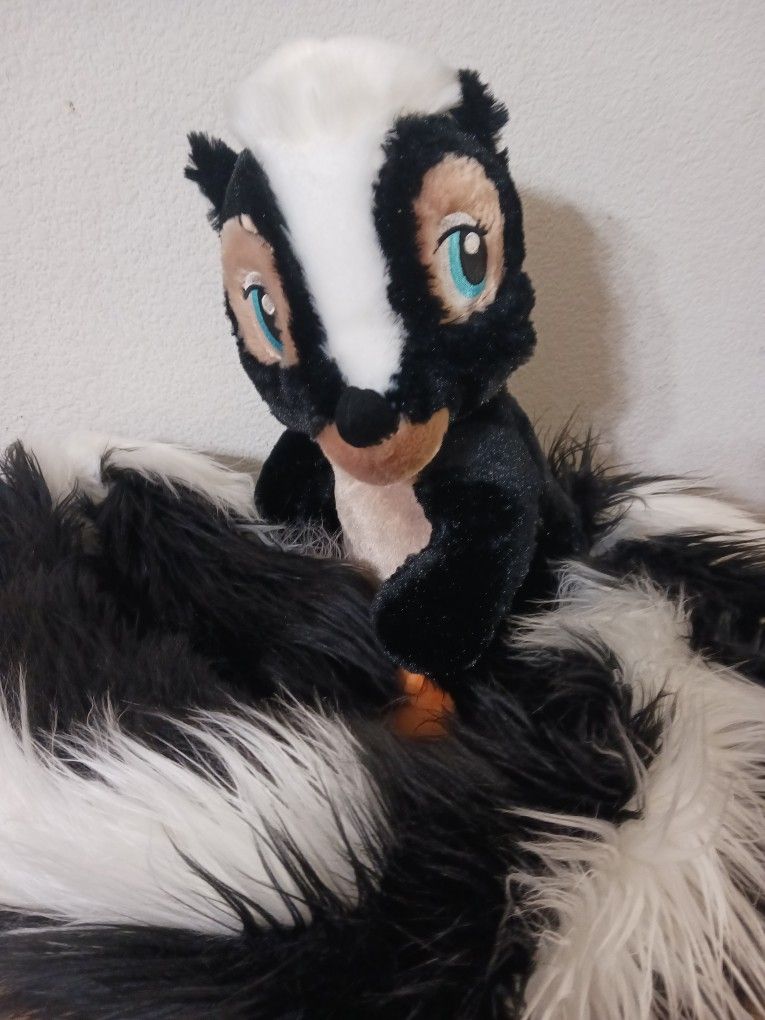 Brand New Disney Bambi Flower Skunk Plush 42'' Tail🦨