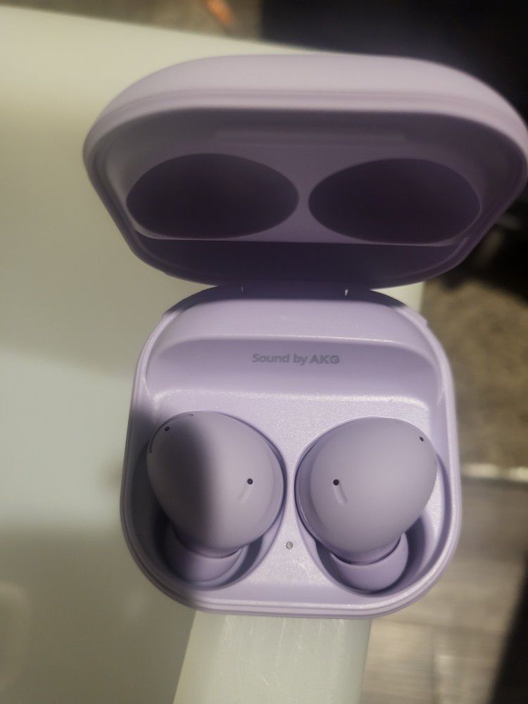 Samsung - Galaxy Buds2 True Wireless Earbud Headphones - Lavender.  Will not ship in original packaging. Come with Charging case.