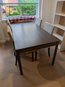 Extendable Dining Table