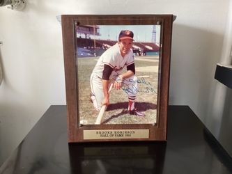 Brooks Robinson signed 11x13 nicely Framed Photo