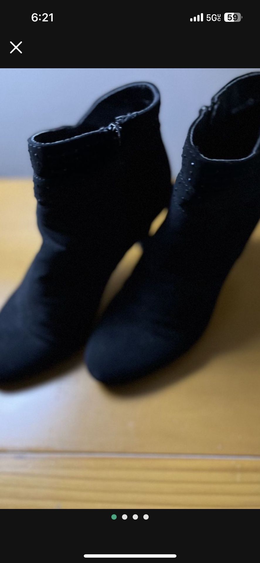 There Very Nice Boots For Women’s In Size 7.5 The Color Is Black With Some Sparkle On It