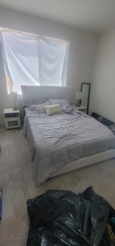 Queen Size Bedroom Set