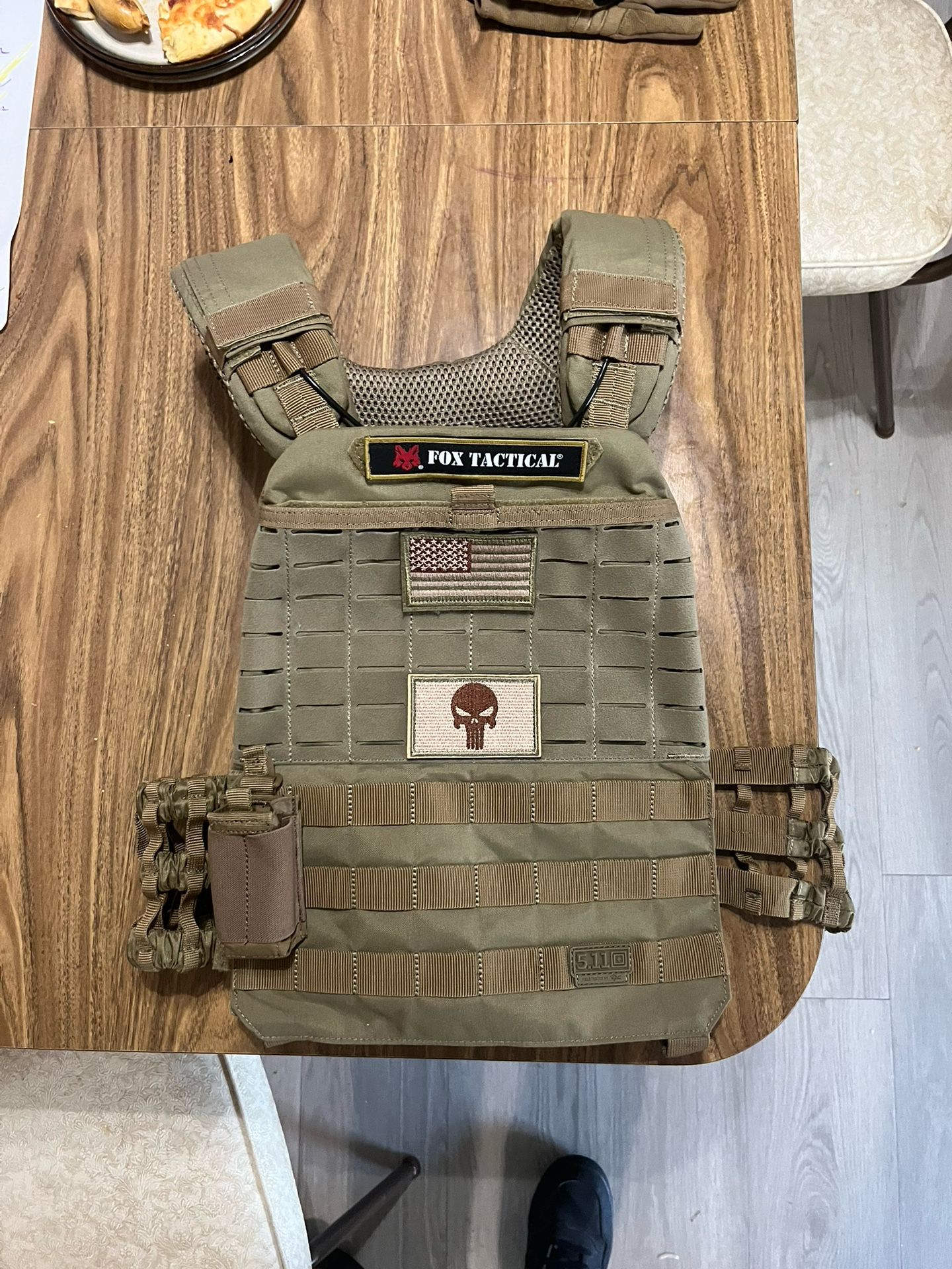 5.11 Tactical Plate Carrier + Gloves + Mag Pouch