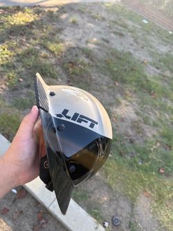 Lyft hard hat