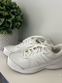 New Balance Shoes Men 9D White Walking Marche like new MW411WT2