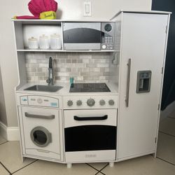 Kid craft Play Kitchen