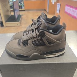 Air Jordan Retro 4s