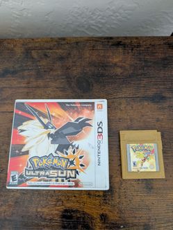 Pokemon Ultra Sun and Pokemon Gold with Link cable