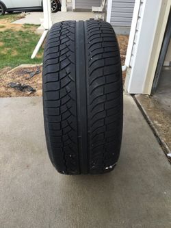 285/45/19