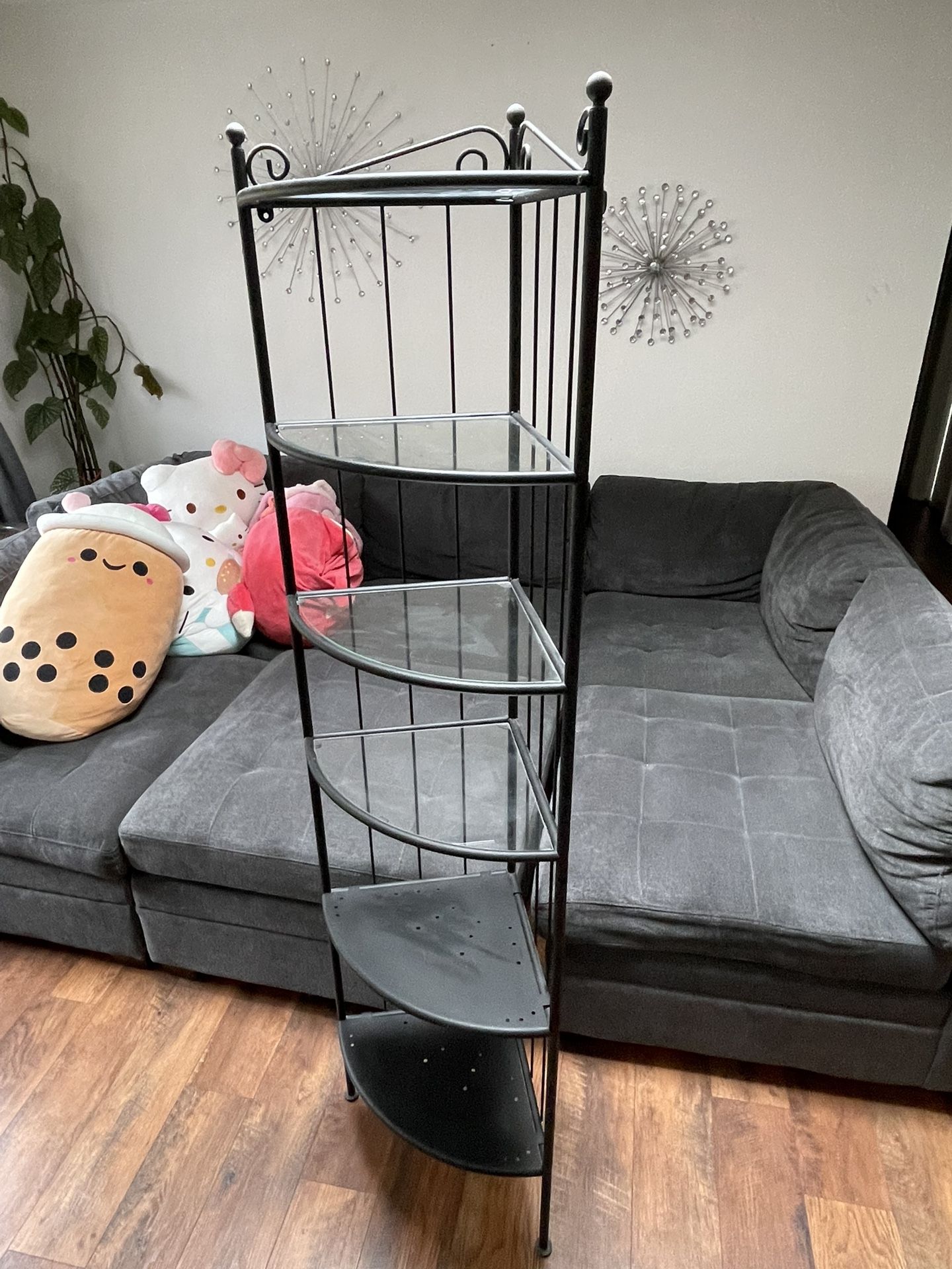 Corner Shelf Case