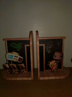 Little Big Planet 2 bookshelves