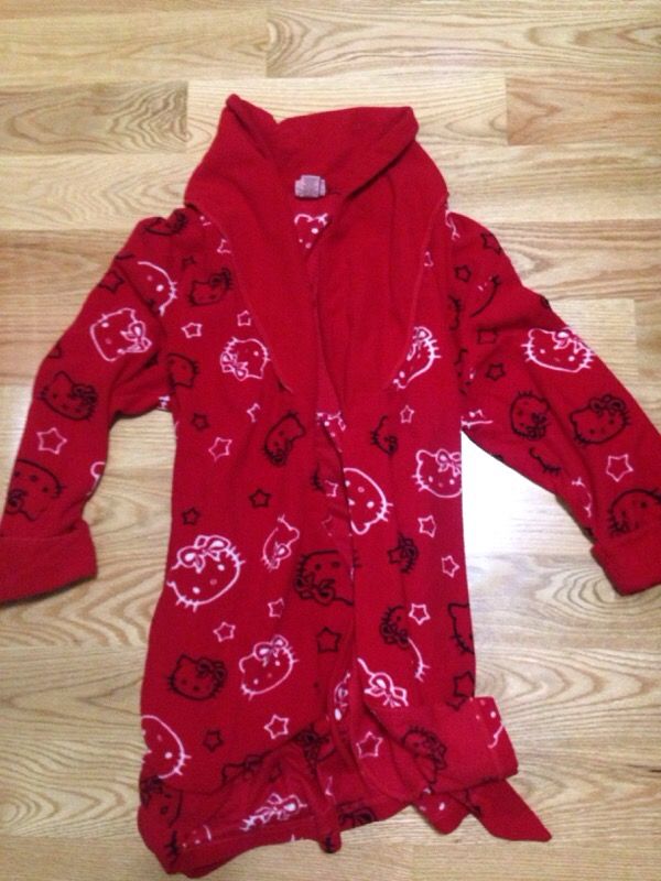 Girls red hello kitty robe