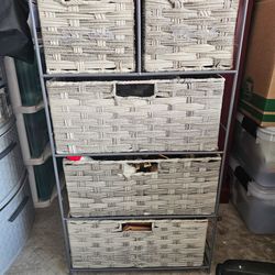 Storage 5 Draws  metal base no heavy