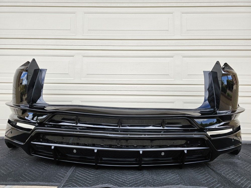 Lamborghini Urus OEM Bumper