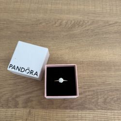 Pandora Clear Sparkling Crown Solitaire Ring