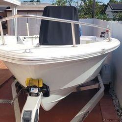 2016 Sportman island reef Center console