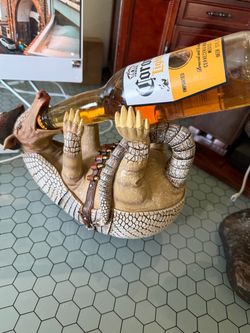 Armadillo, beer drinker. Western statue like new.