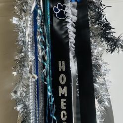 Robert Vela homecoming Mum  $58