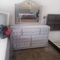Gray Velvet Dresser And Mirror ( Ask For Jose)