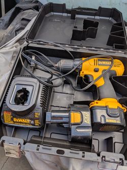 DeWalt cordless drill 12v