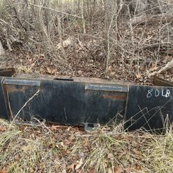 80lbs Skid Steer Bucket
