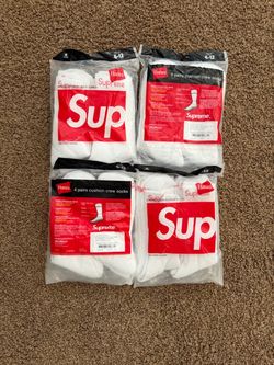 Supreme x Hanes socks