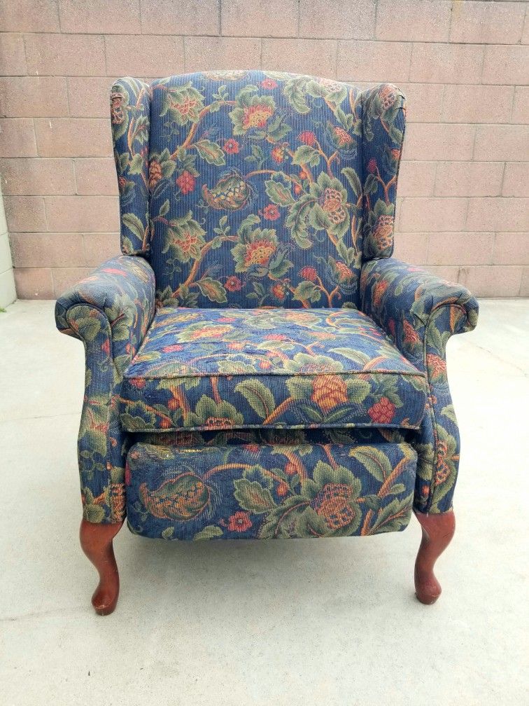 Recliner Chair