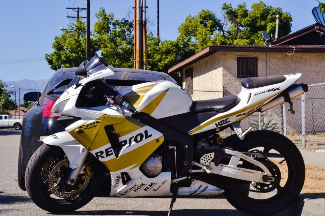2004 honda cbr1000rr price