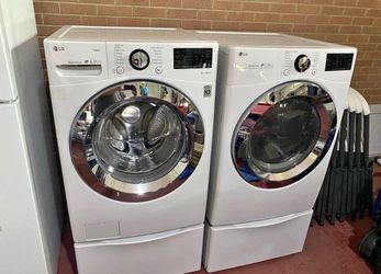 LG Washer & Dryer Set