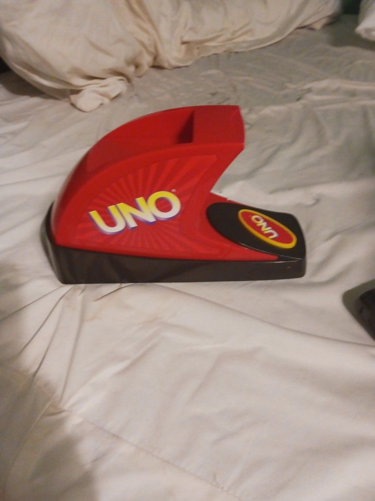 Uno Card Shooter With Cards