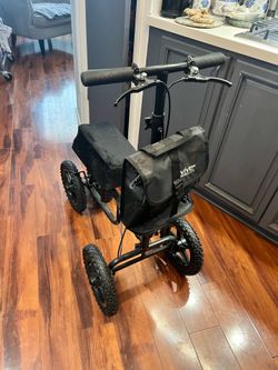 ALL TERRAIN KNEE WALKER by VIVE MOBILITY
