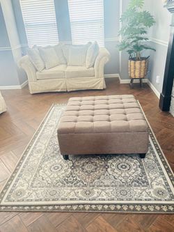 Ottoman + Rug for free :)
