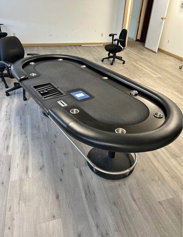 Poker Table